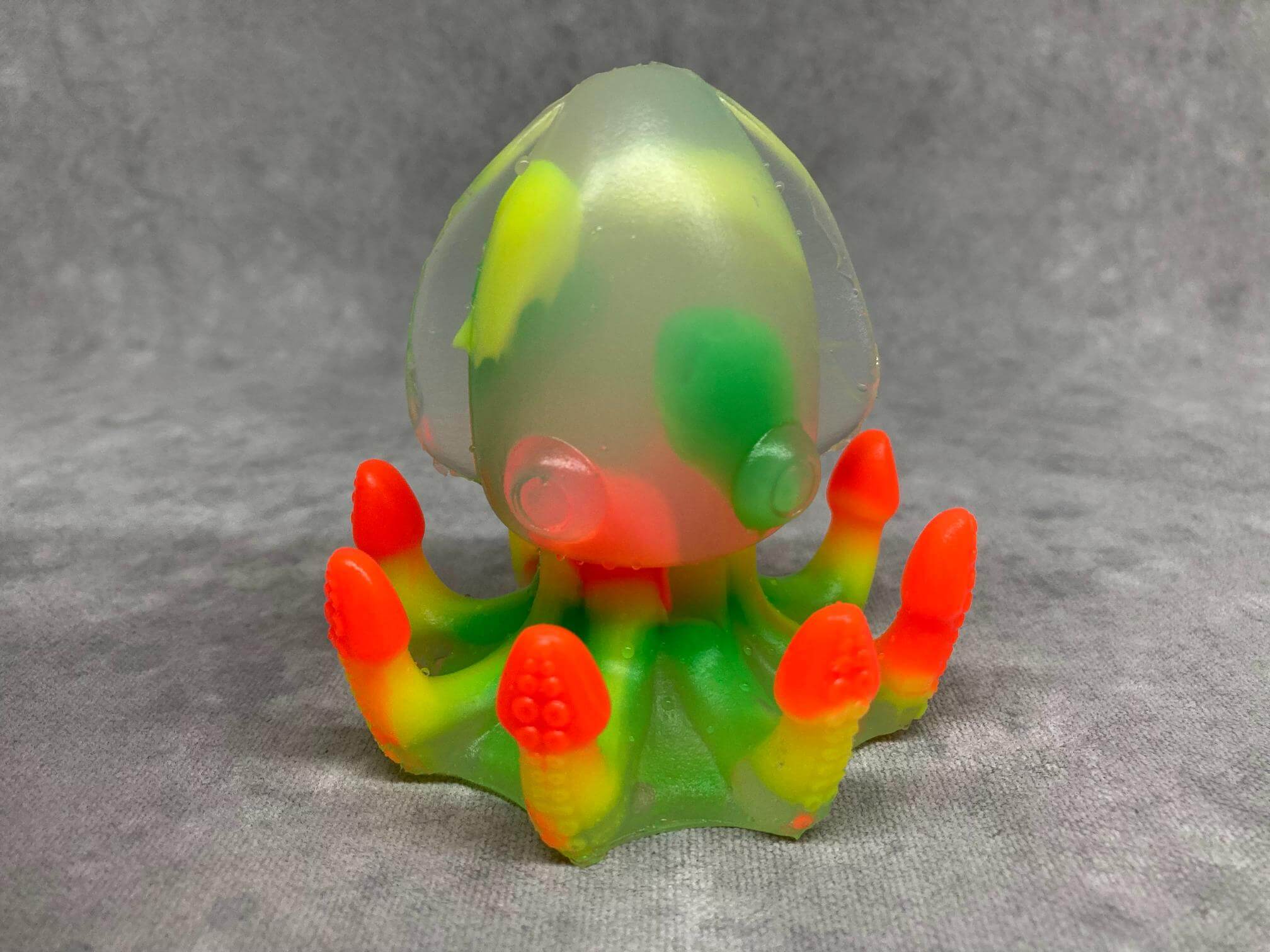 ジュニア　SQUIDMANIA商品 Medium Squid 115, Near Clear Soft – Lava Lamp – Something Squishy Toys